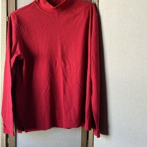FINAL MARKDOWN Classic Elements red ribbed top xl